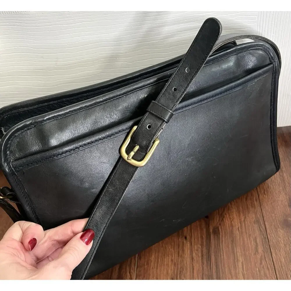 COACH Vintage 80’s Navy Leather 9820 Swagger Purse Bag Crossbody Made USA - Picture 6 of 12